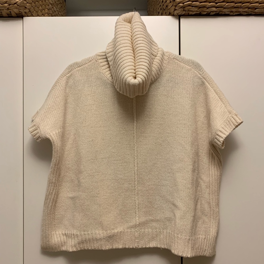 Alice + Olivia Ivory Knit wool sweater